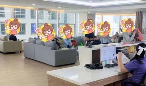 带你走遍格鲁吉亚，格鲁吉亚之母，钟楼，自由广场，和平桥 #第比利斯旅游 #格鲁吉亚 #夜景